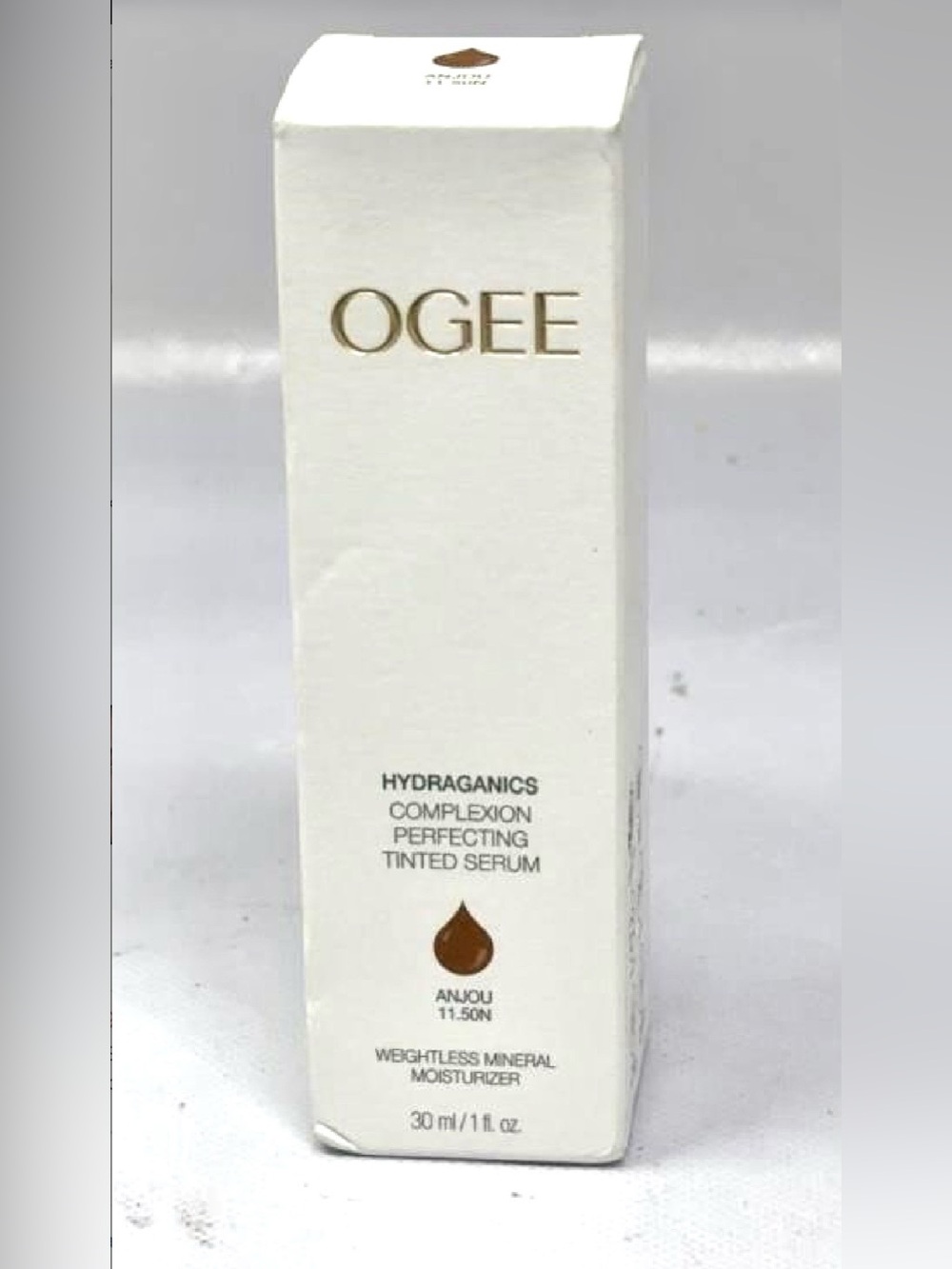 New Ogee Complexion Perfecting Serum Foundation in the shade Anjou 11.50N